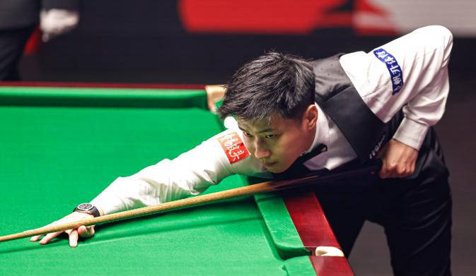 锦赛冠军史, 经过激烈的, 现出 锦赛冠军史, 经过激烈的, 现出