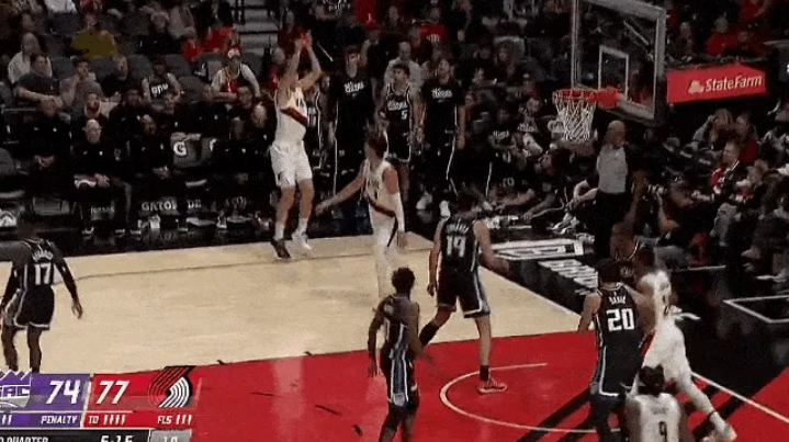 了小萨的犯, 三分